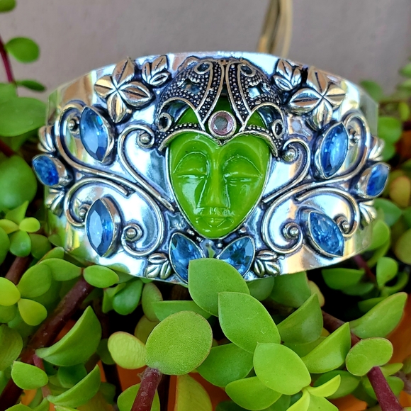 New Carved Green Goddess Face Iolite 925 Silver Adjustable Cuff Bracelet. - Picture 2 of 16